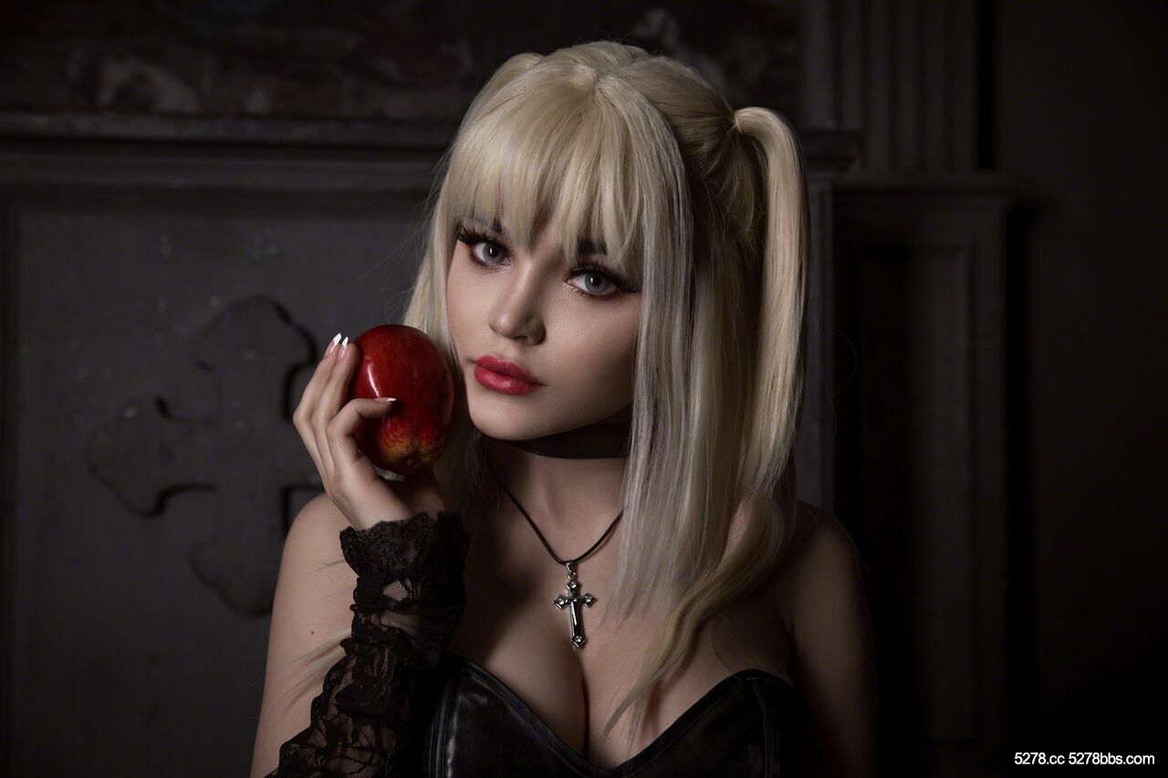 Misa_Amane_13_0bwDJA9s.jpg