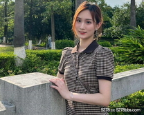綠帽小夥帶著極品女友酒店找朋友一起來玩3P❤各種姿勢露臉啪啪