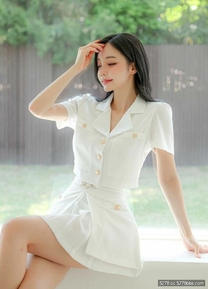 長腿姐姐 美麗夏裝