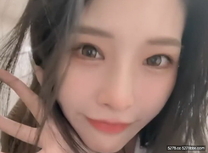 推特約炮網黃「深圳第一深情」「LOOKS199」極度反差感女大，被操得腹部都抽搐了，嘴上說不要，自己小腰還在不停扭動